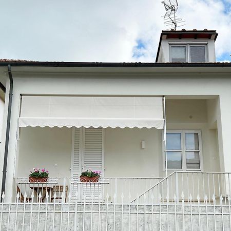 La Casa Di Rosi Al Mare Apartment Вада Екстериор снимка